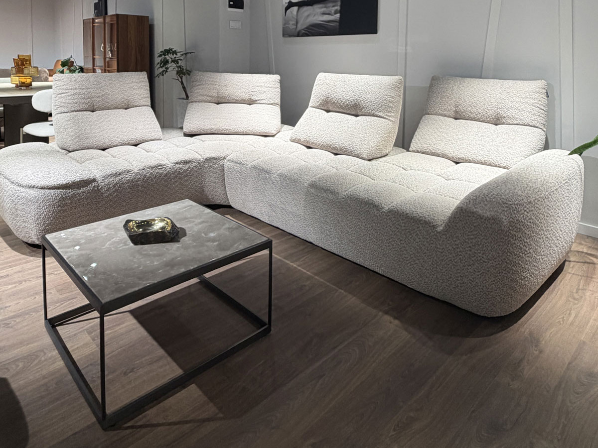 Итальянский модульный диван угловой Nicolettihome Esprit ткань с жаккардовым переплетением &laquo;Шанель&raquo;, бежевый, с шагающей спинкой, ширина 313 см