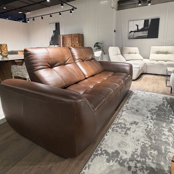 Диван итальянский двухместный кожаный Nicolettihome Esprit W222 с шагающей спинкой, коньяк