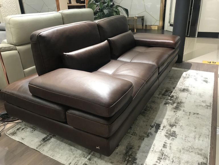 Диван итальянский кожаный Nicolettihome Serena W226 коричневый двухместный