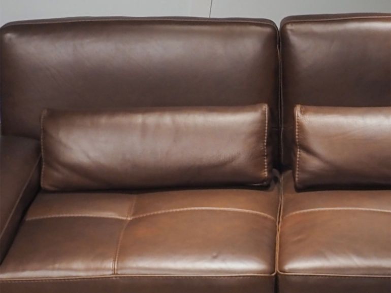 Диван итальянский кожаный Nicolettihome Serena W226 коричневый двухместный