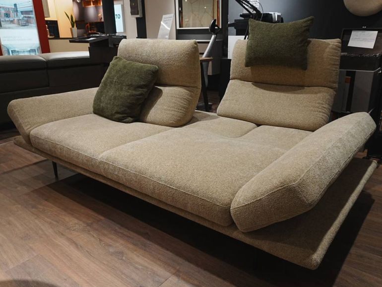Диван итальянский Nicolettihome Chamonix - светло - серый двухместный