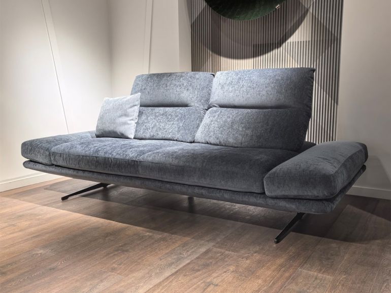 Диван итальянский Nicolettihome Chamonix - темно - серый двухместный