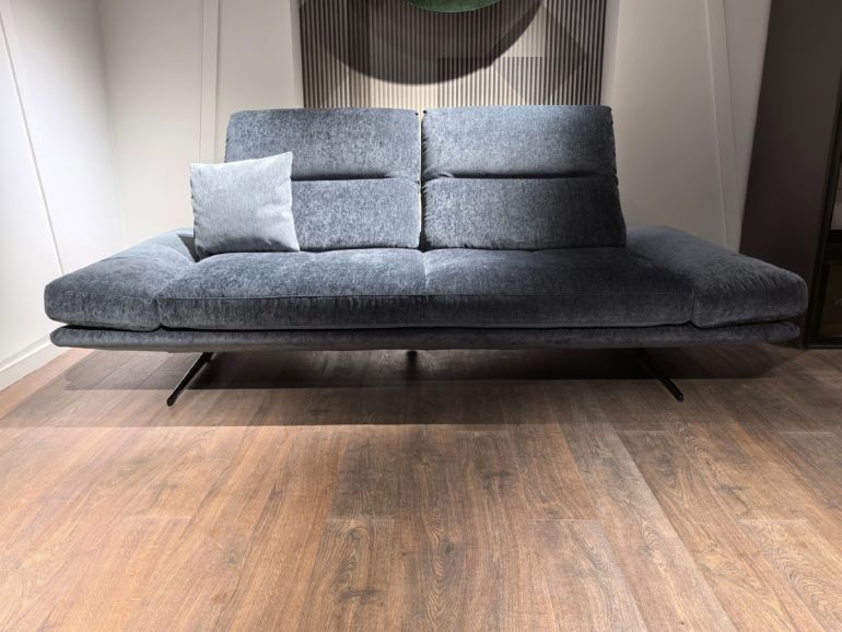 Диван итальянский Nicolettihome Chamonix - темно - серый двухместный