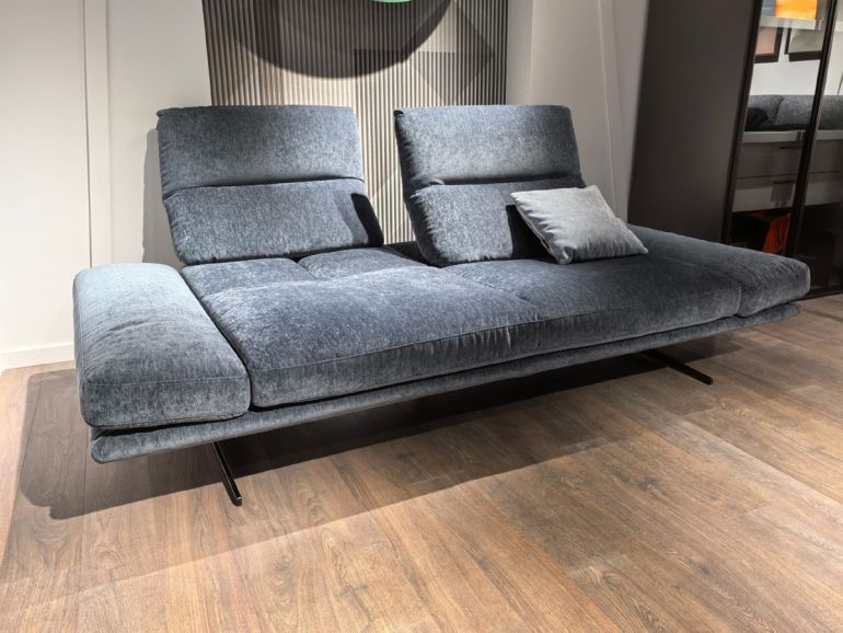 Диван итальянский Nicolettihome Chamonix - темно - серый двухместный