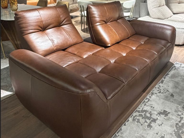 Диван итальянский Nicolettihome Esprit с шагающей спинкой - двухместный кожаный W222 коньяк