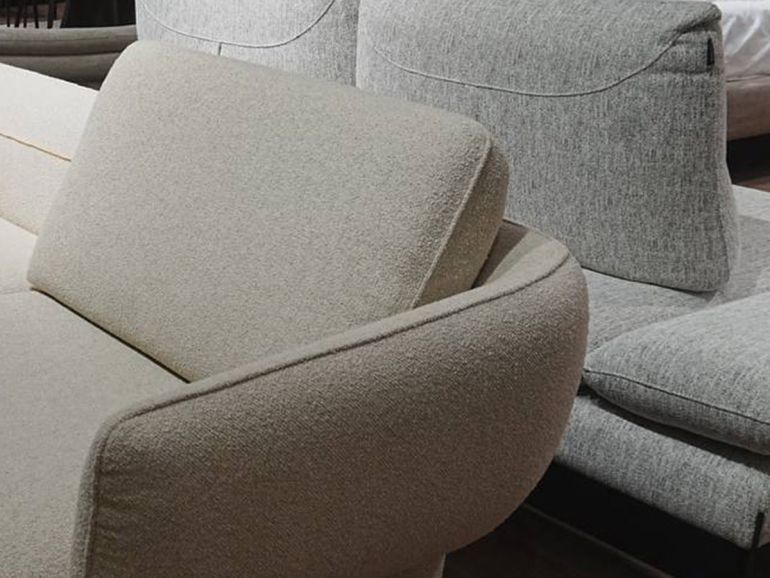Диван итальянский Nicolettihome Moon W208 бежевый двухместный