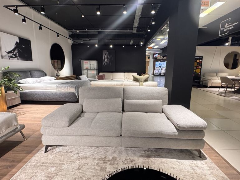 Диван итальянский Nicolettihome Serena W226 рогожка светло-серый двухместный - вид спереди