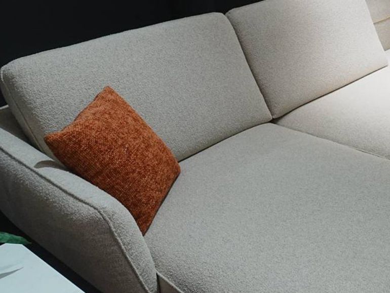 Диван итальянский с шезлонгом Nicolettihome Moon W293 бежевый