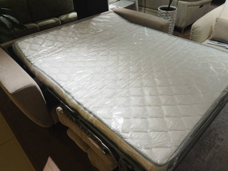 Диван итальянский со спальным местом Nicolettihome Sugar W202 светло-бежевый - в разложенном виде