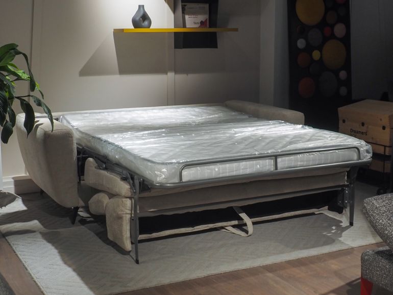 Диван итальянский со спальным местом Nicolettihome Sugar W202 светло-бежевый - в разложенном виде