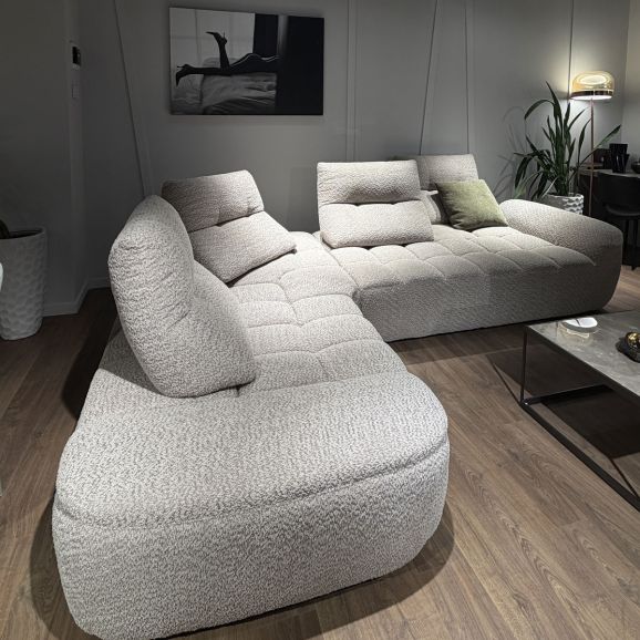 Диван итальянский угловой Nicolettihome Esprit W313 с шагающей спинкой, бежевый