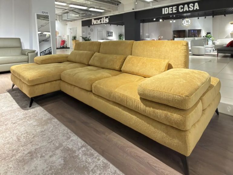 Диван итальянский угловой Nicolettihome Serena W293 горчично-желтый