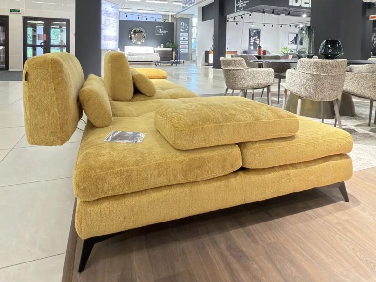 Диван итальянский угловой Nicolettihome Serena W293 горчично-желтый - вид с левого угла  -  с разложенной спинкой