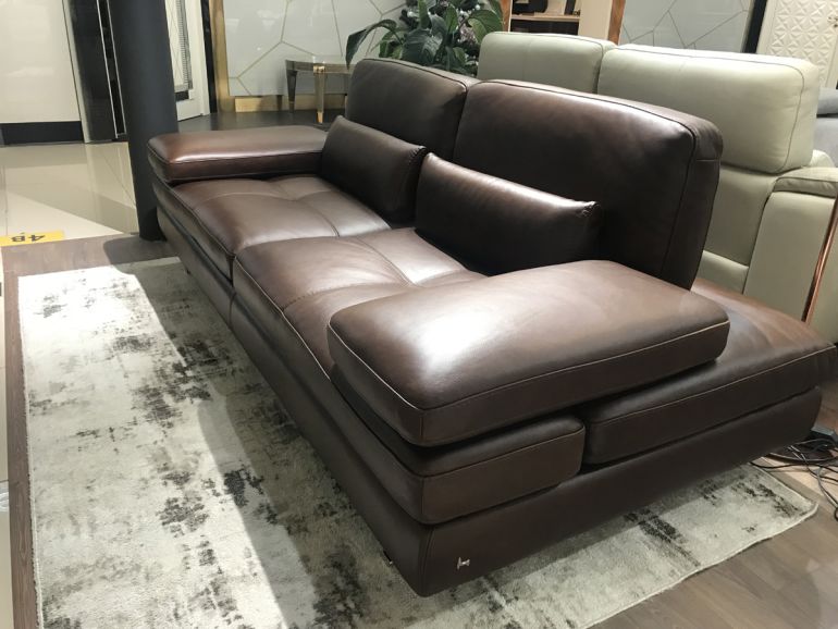 Диван итальянский Nicolettihome Serena - кожаный, коричневый, прямой, двухместный