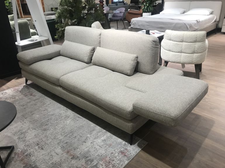 Диван итальянский Nicolettihome Serena - прямой, 2 - местный, ткань, бежевый  -  с разложенным подлокотником