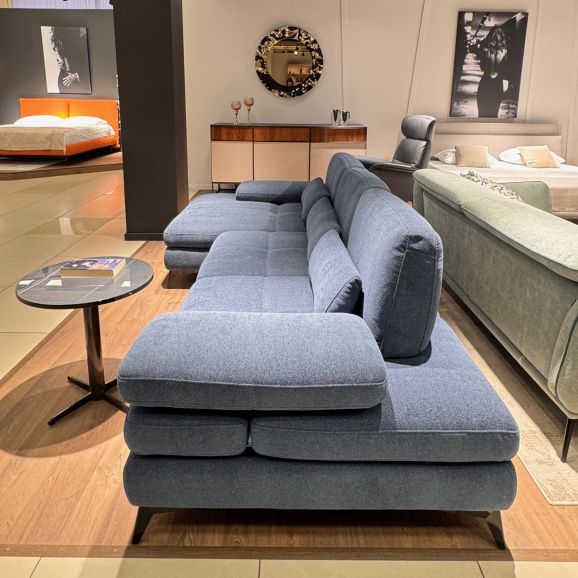 Диван итальянский угловой Nicolettihome Serena W293 рогожка синий