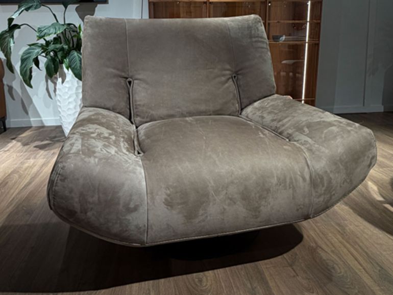 Кресло поворотное кожаное Nicolettihome Ambassador W103 тауп